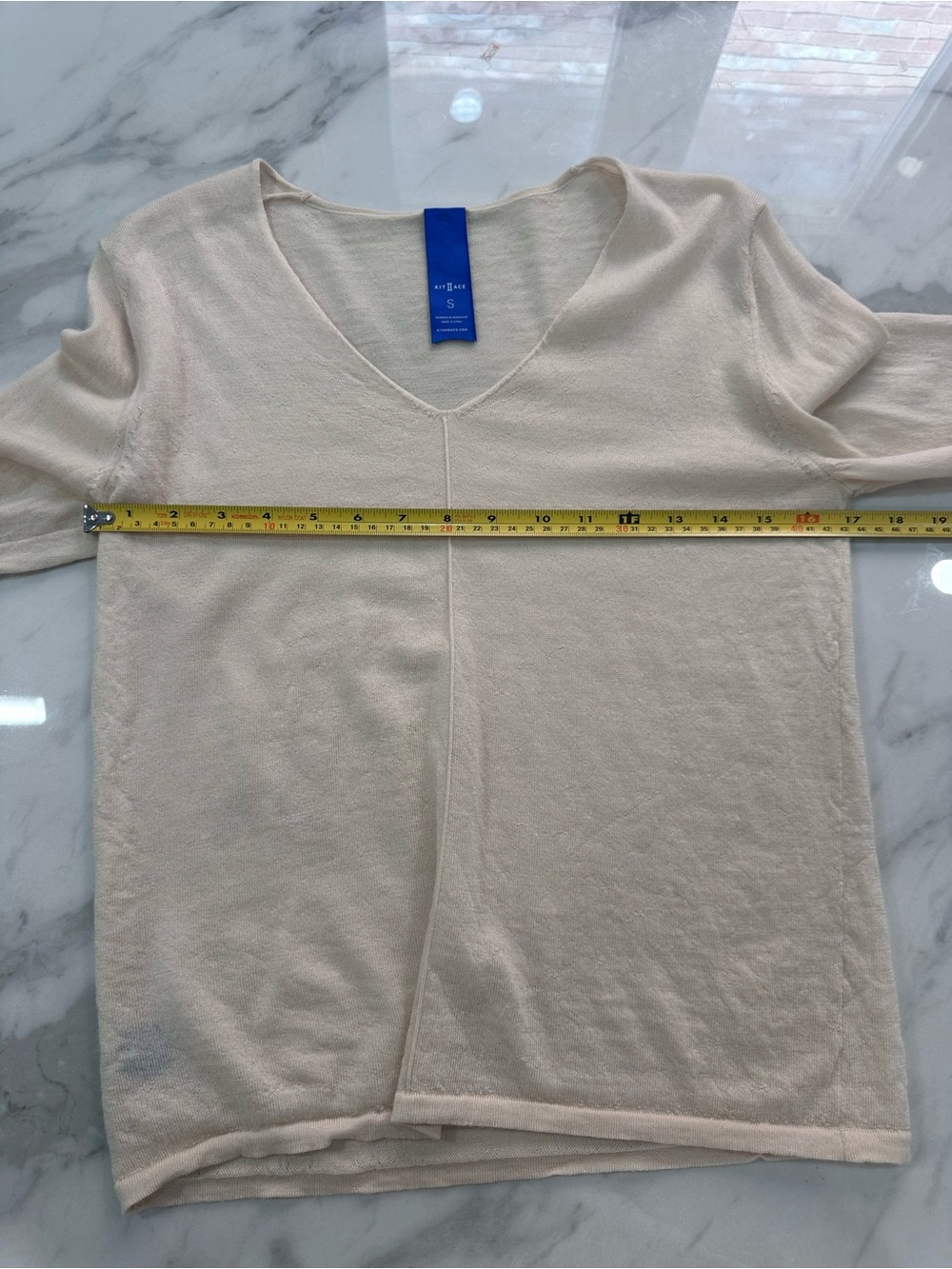 KIT & ACE 100% Merino Wool V-Neck Lightweight Sweater Beige Semi Sheer Sz Small - Picture 9 of 10
